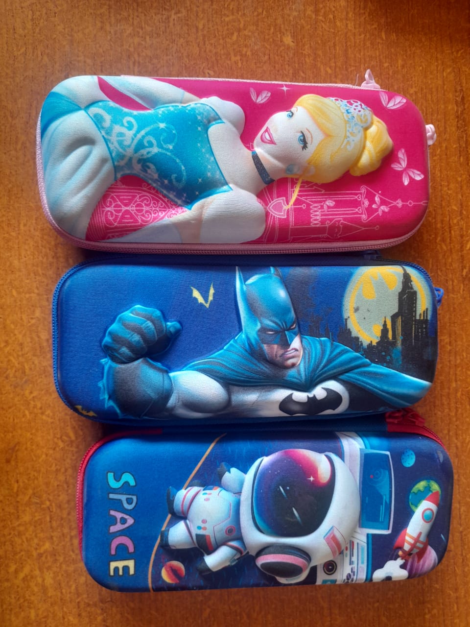 Hard pencil pouch 